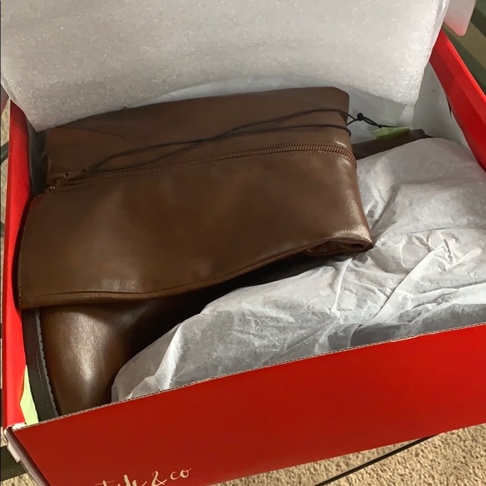 Women’s Riding Boots - Picture 6 of 8